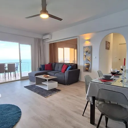Front Sea View 10th In Apartmán